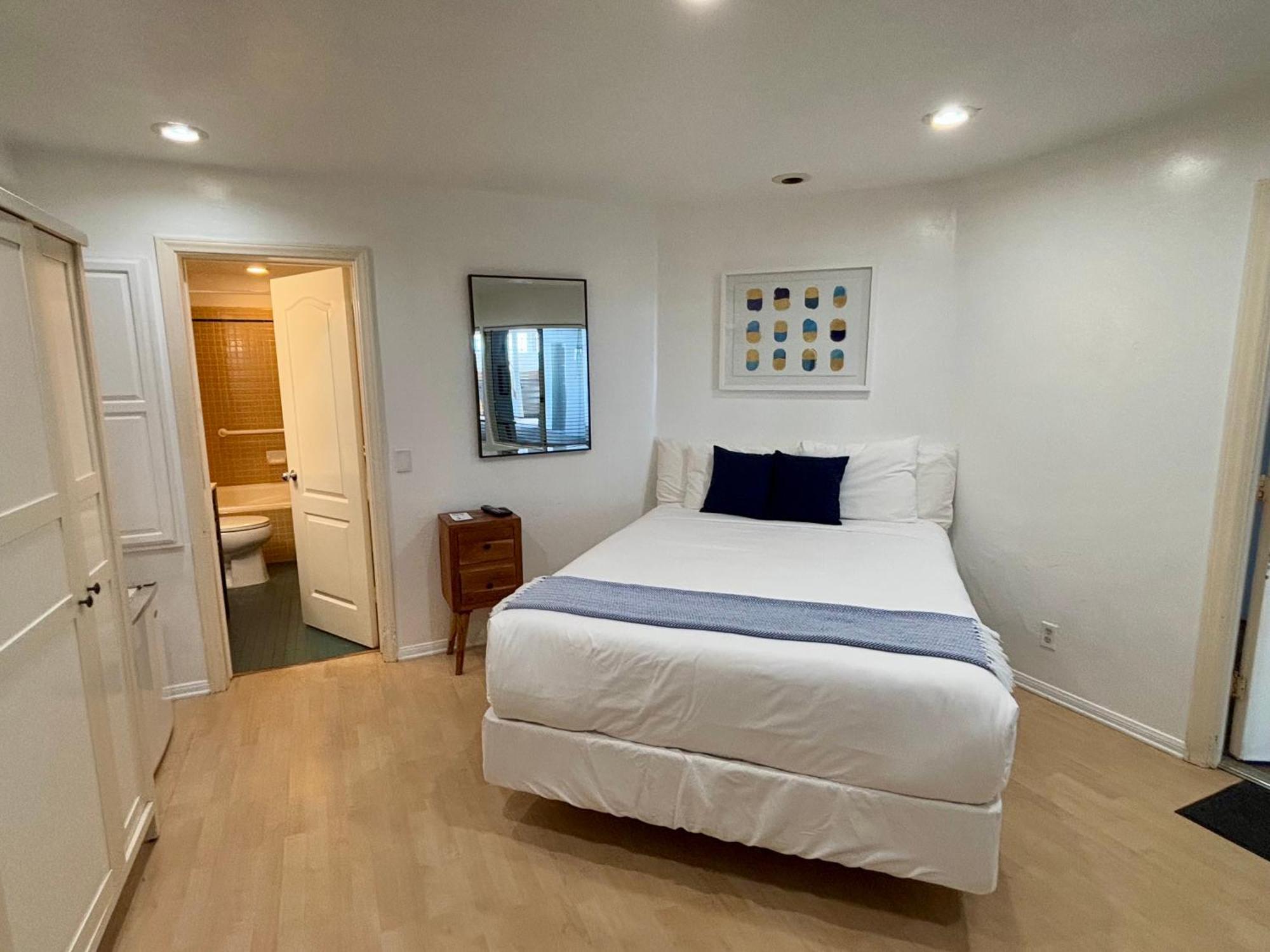 Casa Tropicana 4*