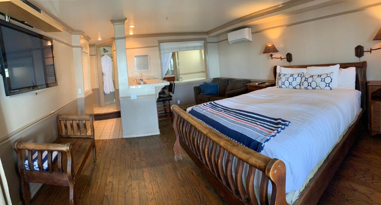 Casa Tropicana 4*